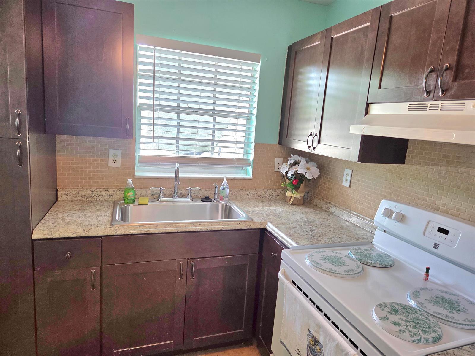 1971 SE 5th Court # 101e, Pompano Beach FL 33060 photo 2