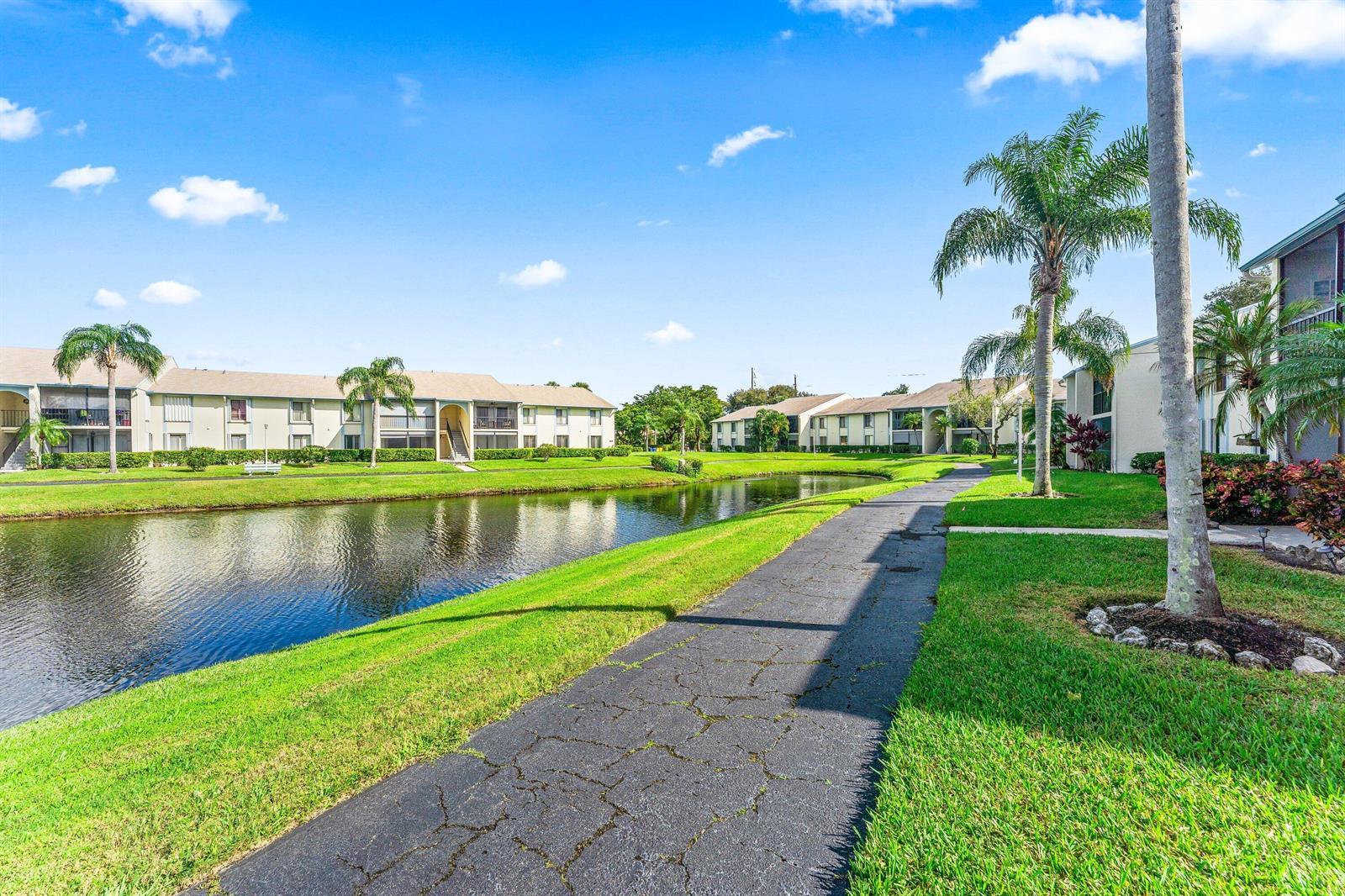 1117 Green Pine Boulevard # D2, West Palm Beach FL 33409 photo 2