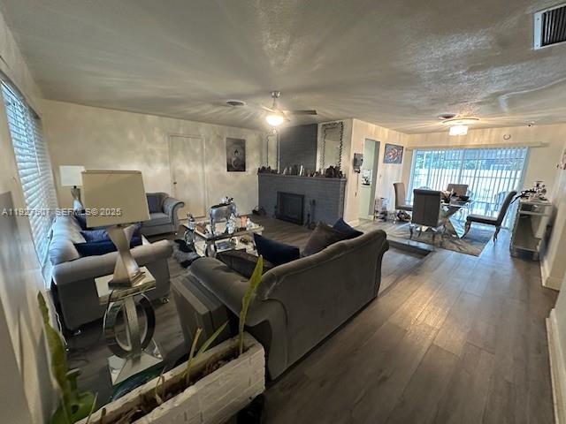 6757 Arbor Dr, Miramar FL 33023 photo 2