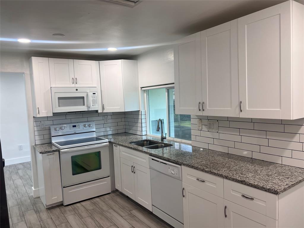 8361 NW 27th Place, Sunrise FL 33322