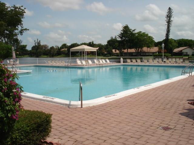 3660 Inverrary Drive # 3F, Lauderhill FL 33319 photo 2