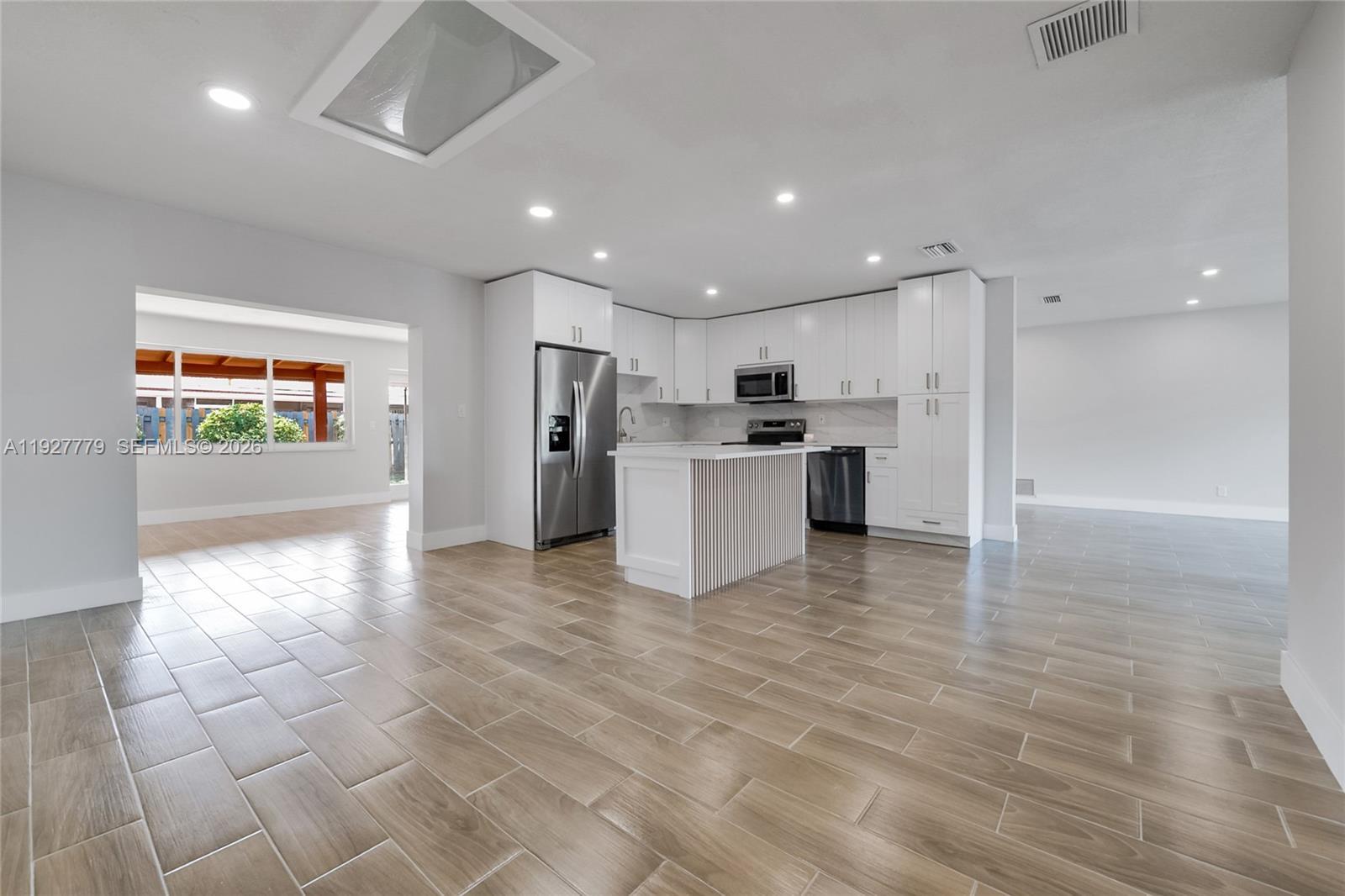 8952 SW 10th Ter, Miami FL 33174 photo 4