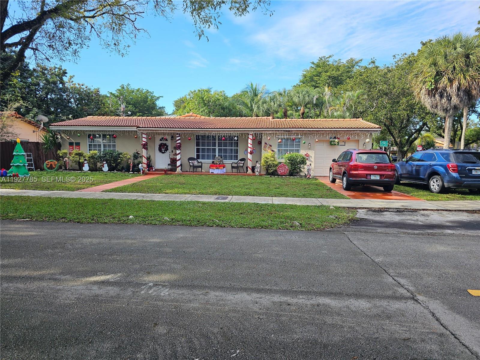 14420 Lake Childs Ct, Miami Lakes FL 33014