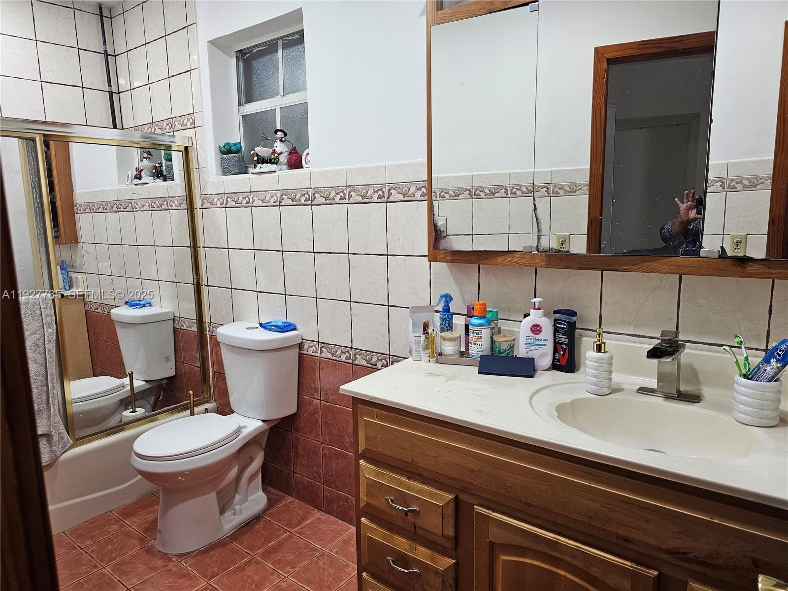 14420 Lake Childs Ct, Miami Lakes FL 33014 photo 5
