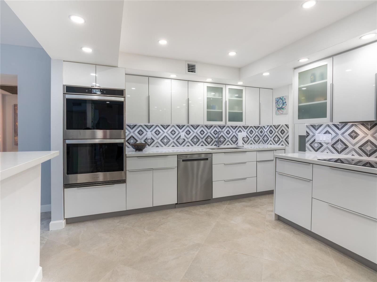 2850 N Palm Aire Drive # 601, Pompano Beach FL 33069 photo 2