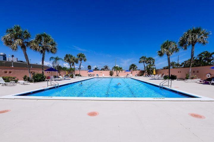 1200 Colonnades Drive # 202, Fort Pierce FL 34949 photo 4