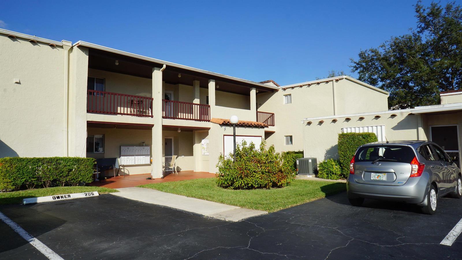 2601 Boundbrook Boulevard # 206, Palm Springs FL 33406 photo 2