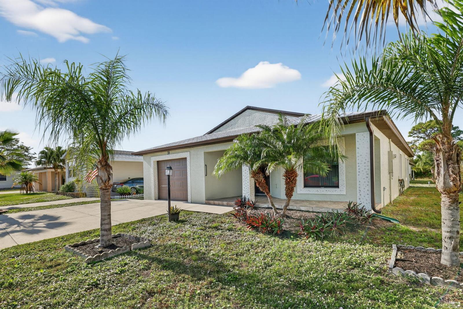 35 S Alhambra Lane, Port St. Lucie FL 34952 photo 2
