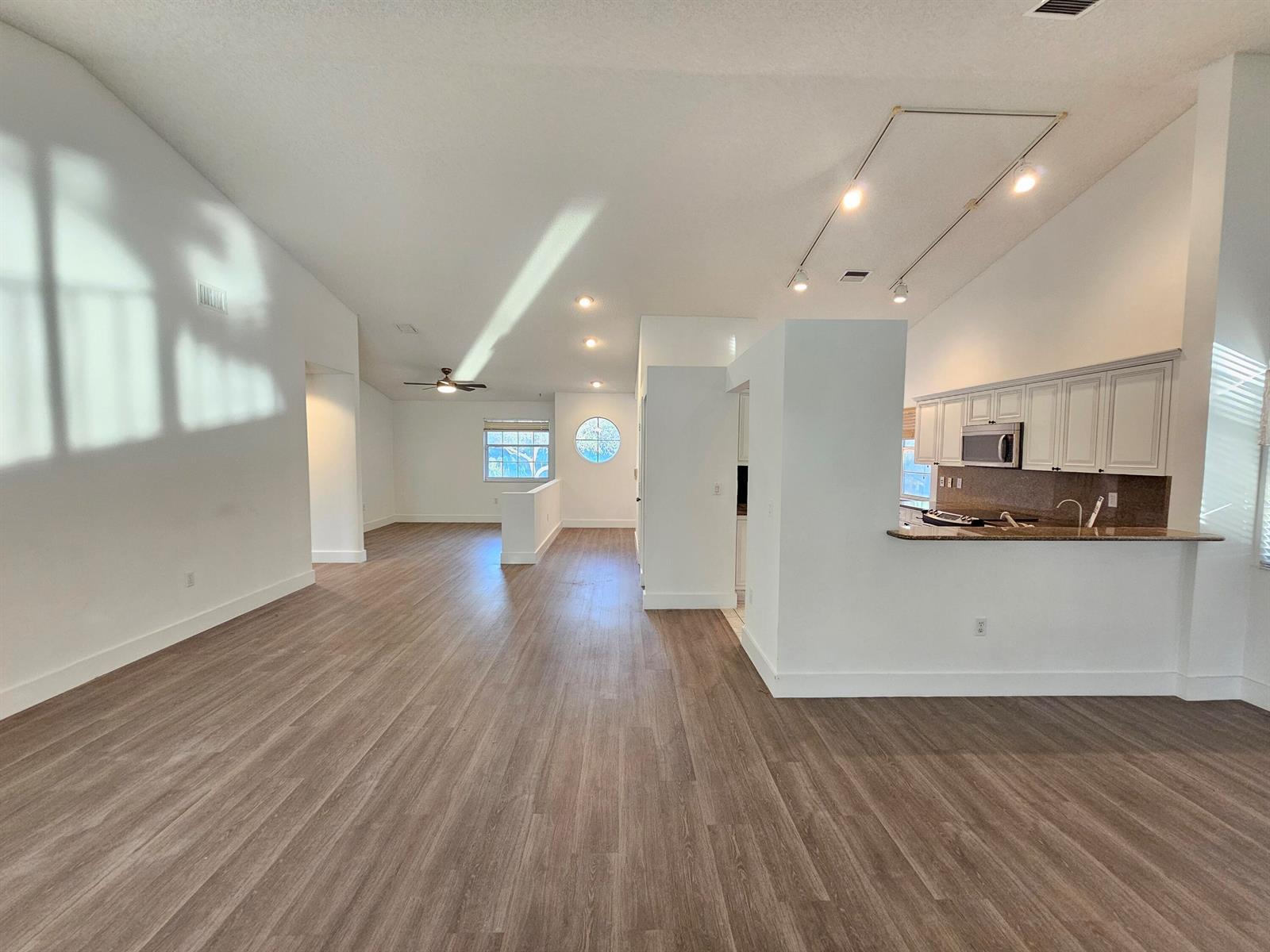 9637 Shadybrook Drive # 201, Boynton Beach FL 33437 photo 4
