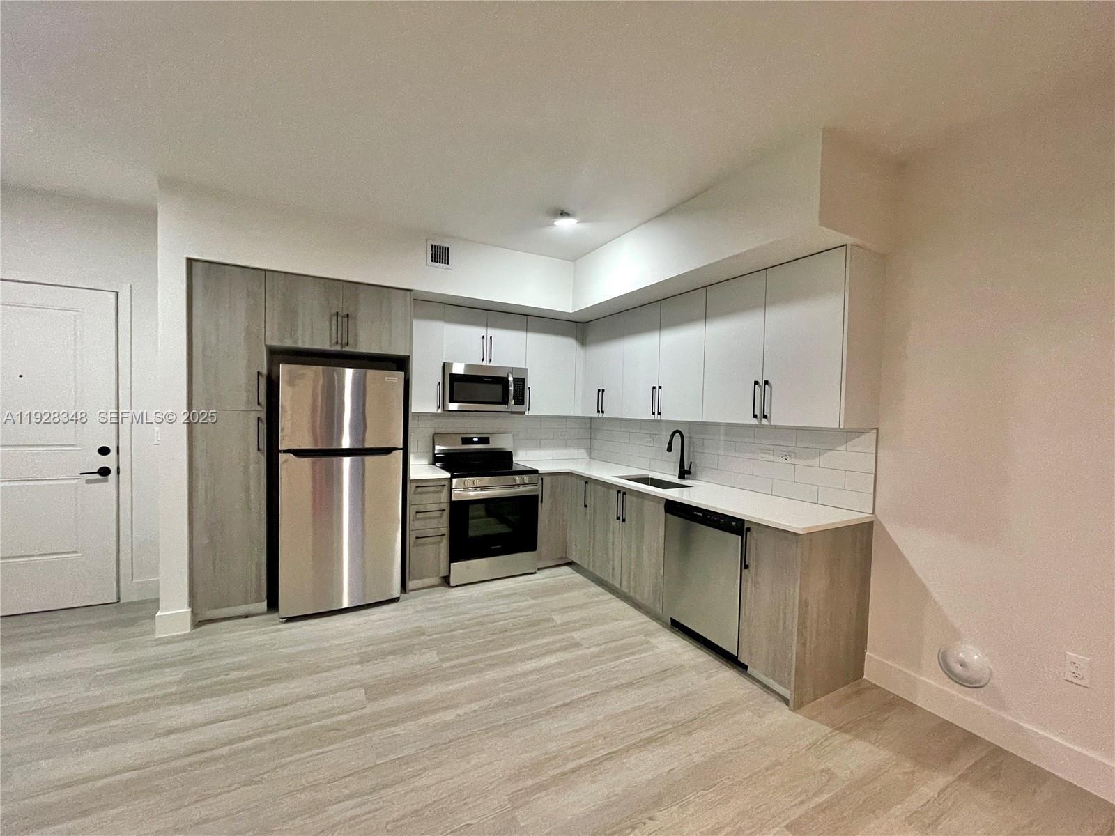 18412 Homestead Ave # 124, Miami FL 33157