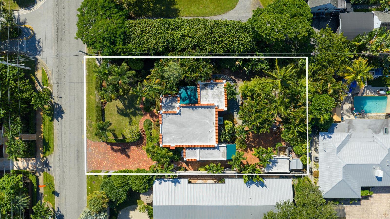 1112 N Swinton Avenue, Delray Beach FL 33444 photo 2