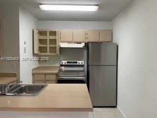18324 NW 68 # H, Hialeah FL 33015 photo 4