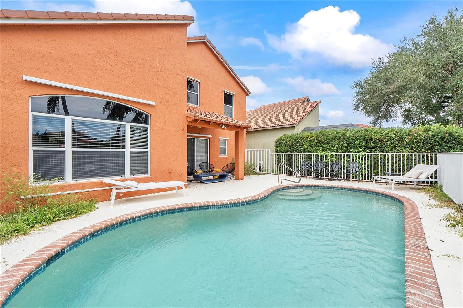 4020 Dorado Drive, Riviera Beach FL 33418 photo 2