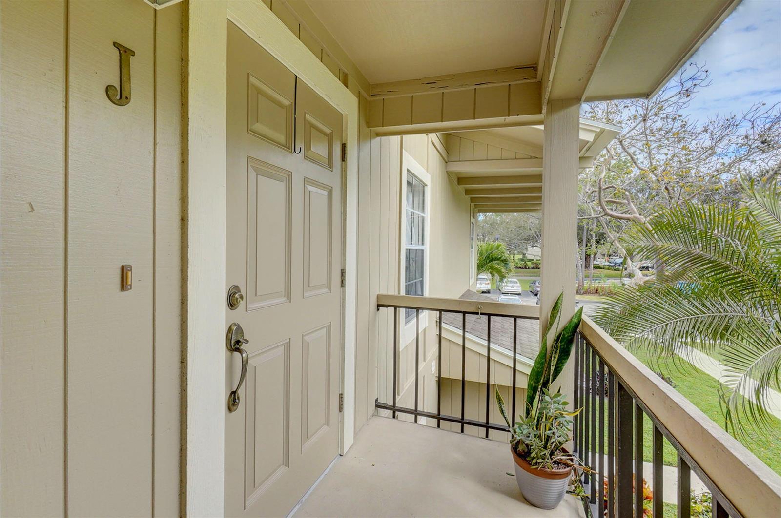 18350 SE Wood Haven Lane # J, Jupiter FL 33469 photo 2