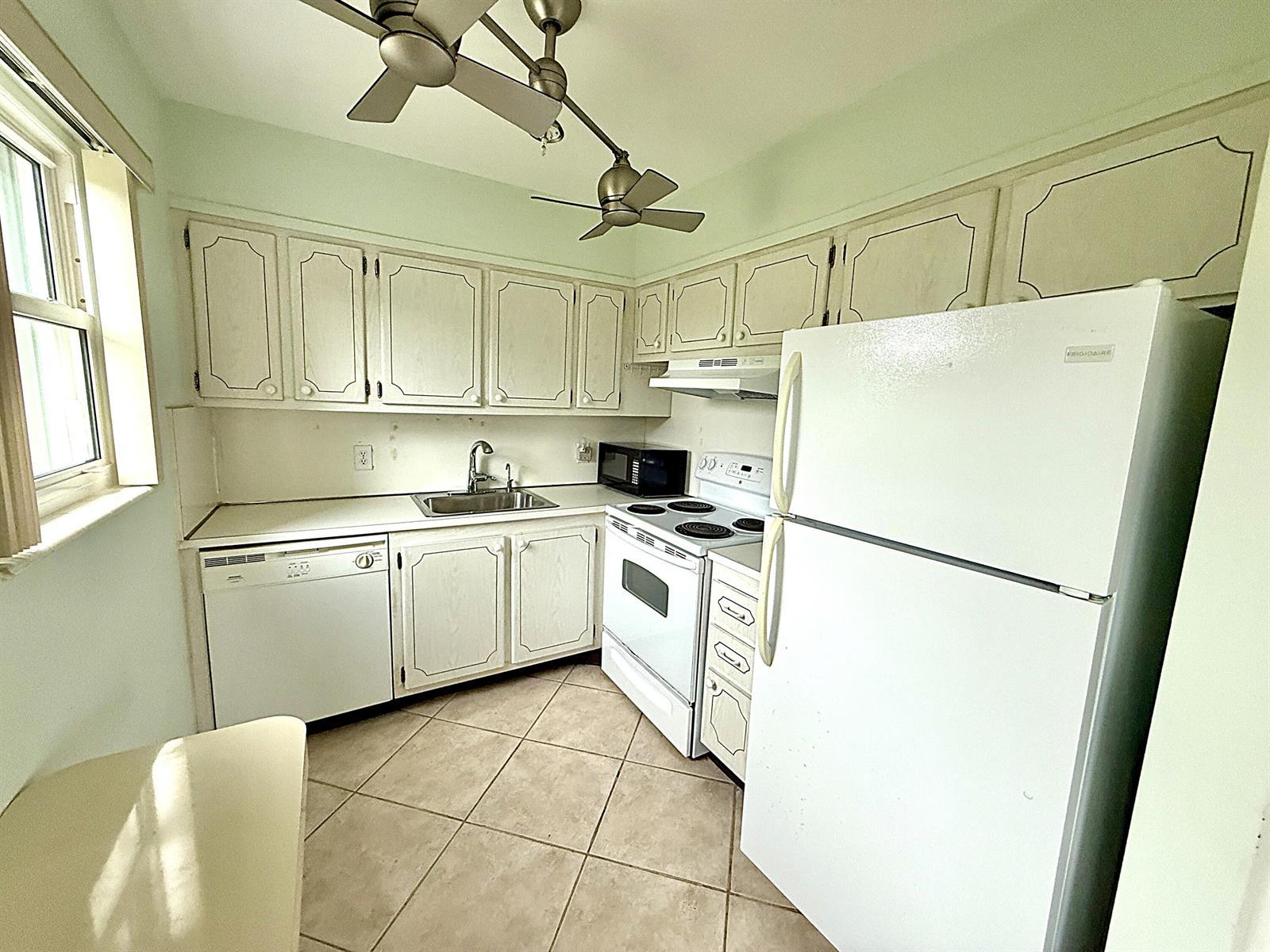 97 Harwood I # 97, Deerfield Beach FL 33442 photo 5