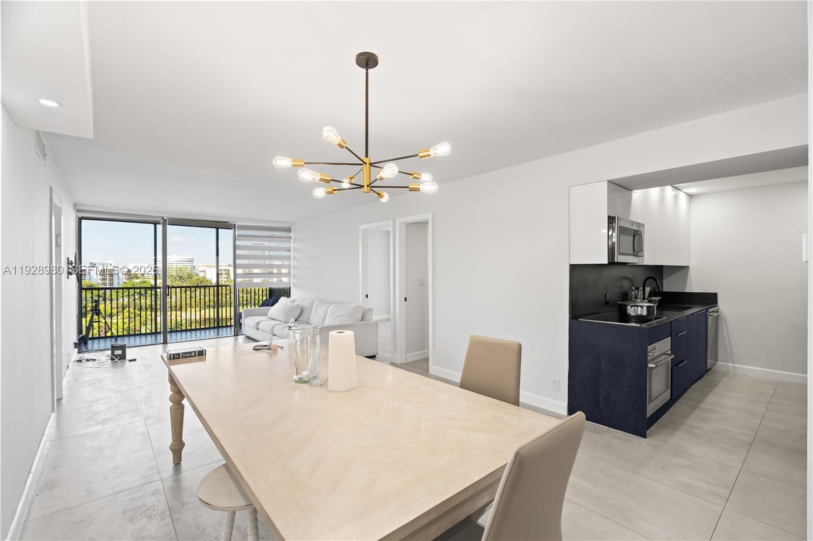 20301 W Country Club Dr # 722, Aventura FL 33180 photo 4