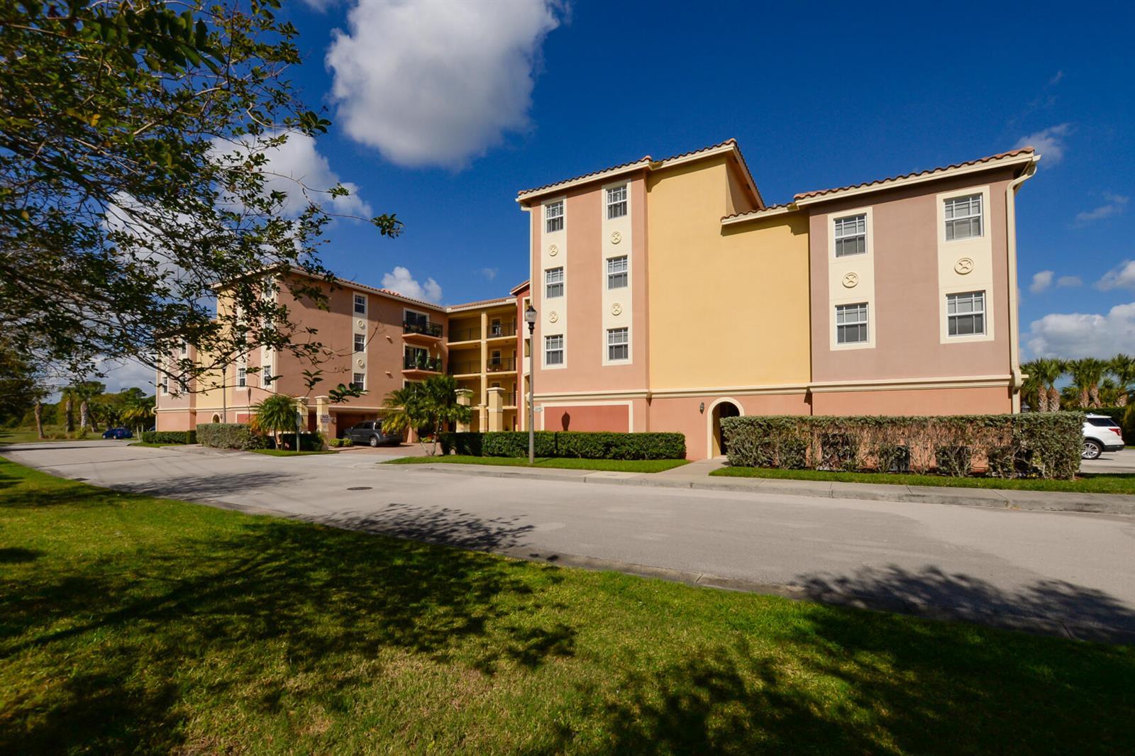 4190 Gator Greens Way # 35, Fort Pierce FL 34982 photo 4