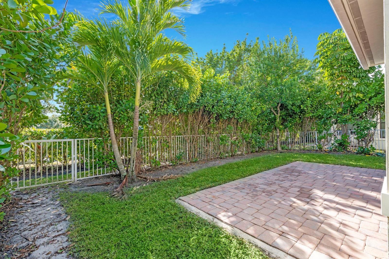 8870 NW 37th Drive, Coral Springs FL 33065 photo 5