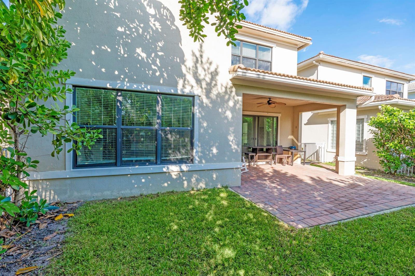 8870 NW 37th Drive, Coral Springs FL 33065 photo 4