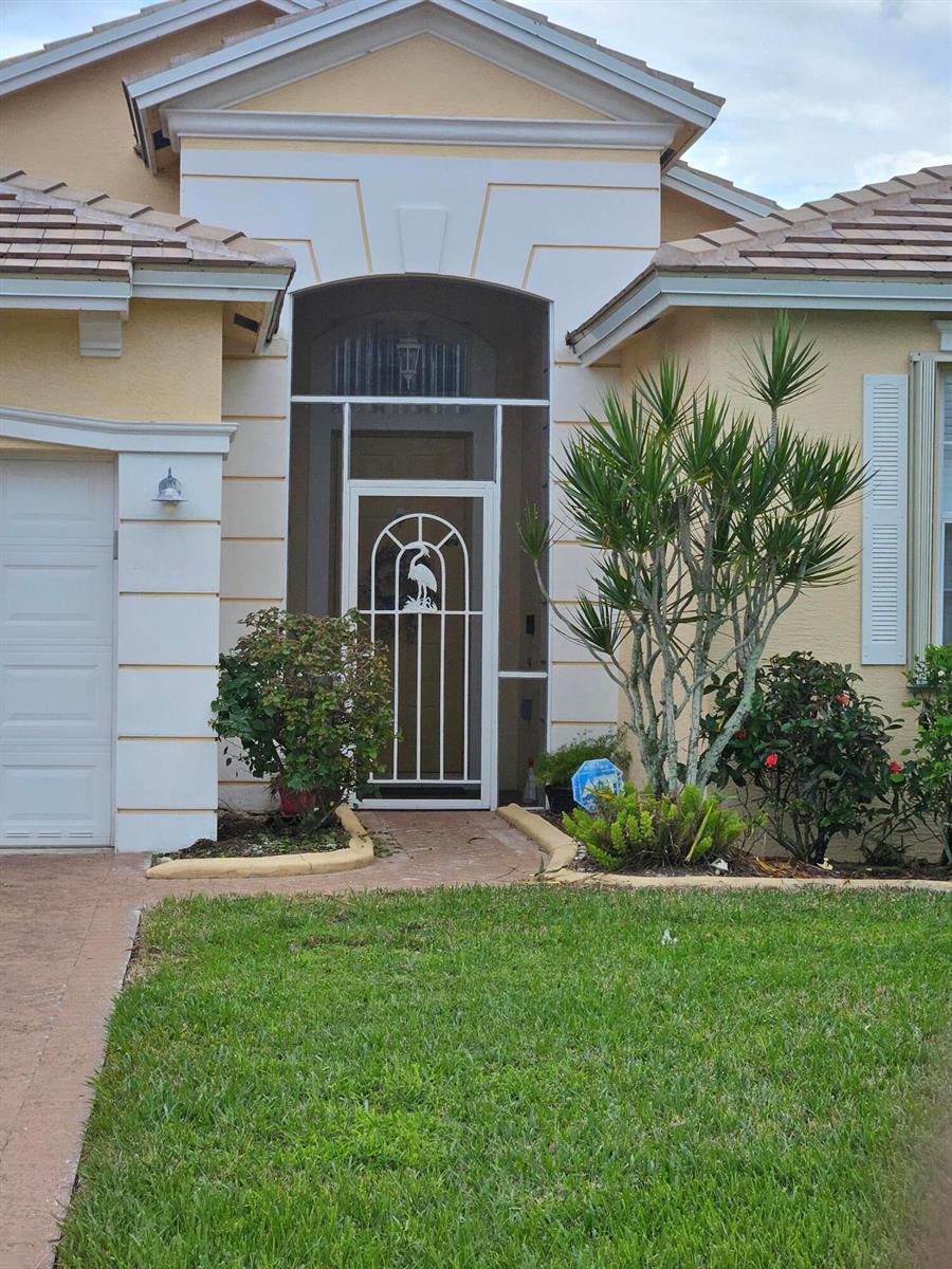 397 SW Lakeforest Way N, Port St. Lucie FL 34986 photo 2