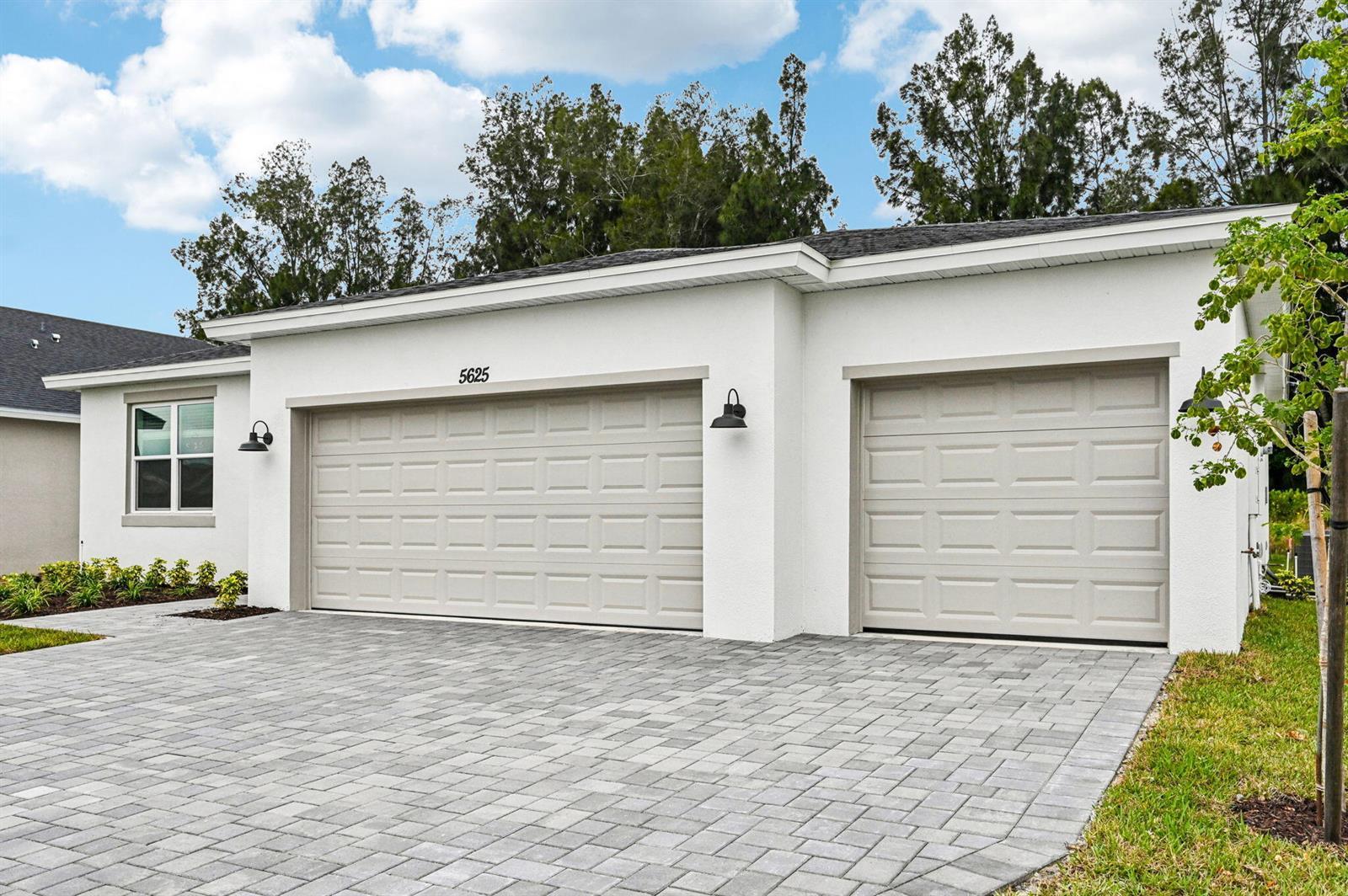 5625 Hampton Park Circle, Vero Beach FL 32966 photo 2