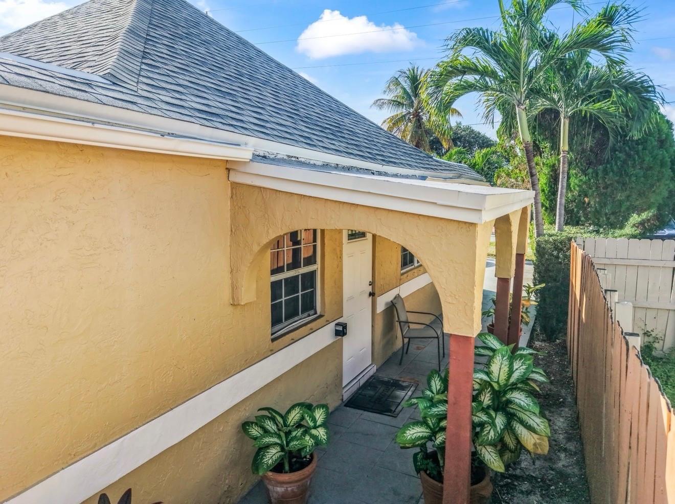 117 SW 1st Avenue, Hallandale Beach FL 33009 photo 3