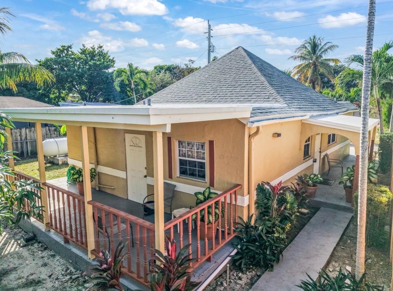 117 SW 1st Avenue, Hallandale Beach FL 33009
