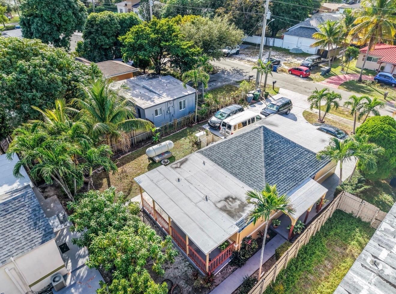 117 SW 1st Avenue, Hallandale Beach FL 33009 photo 5