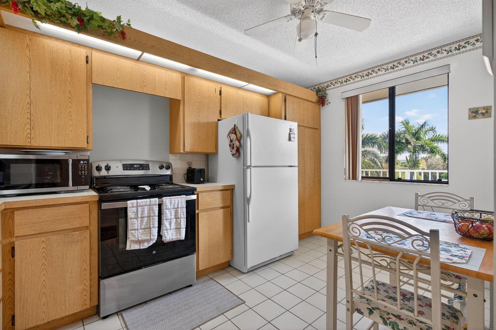 2581 Village Boulevard # 401, West Palm Beach FL 33409 photo 5