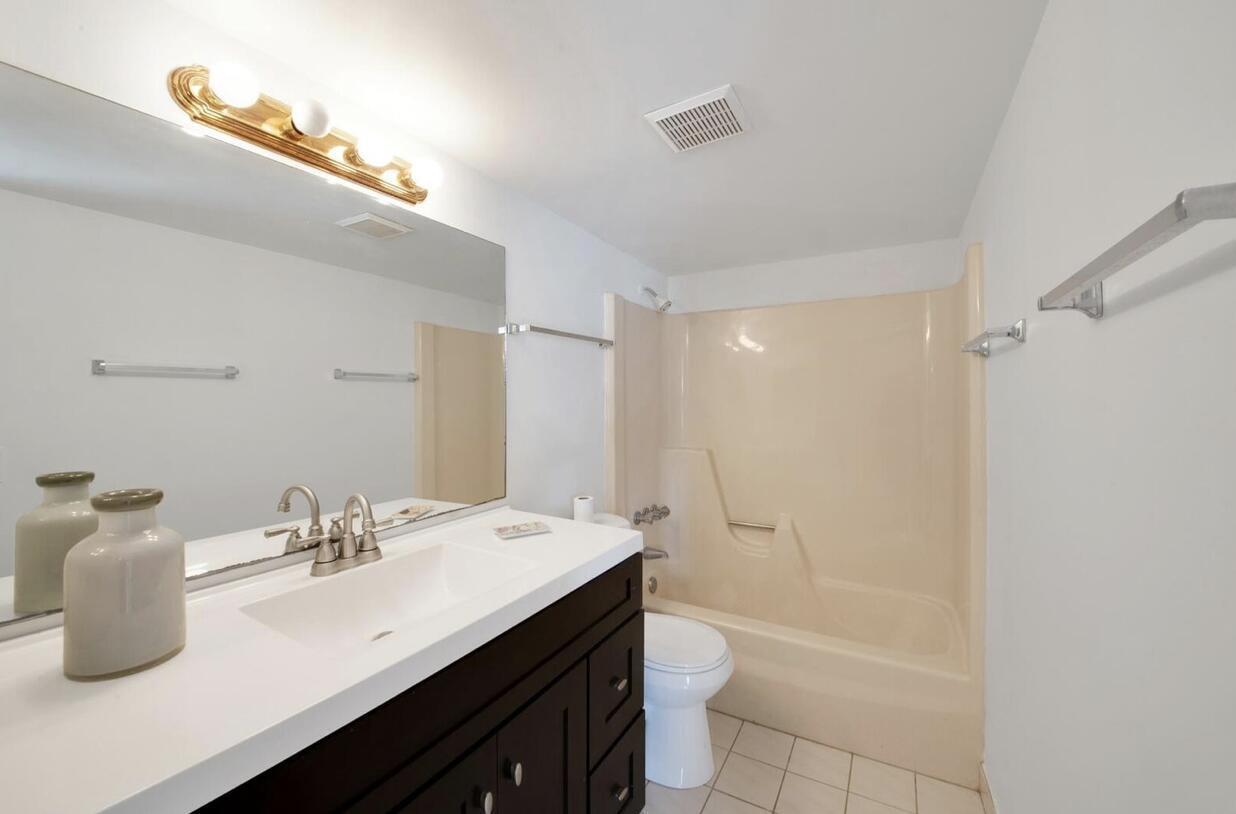 3527 La Palmas Court # 1, FL 33463 photo 5