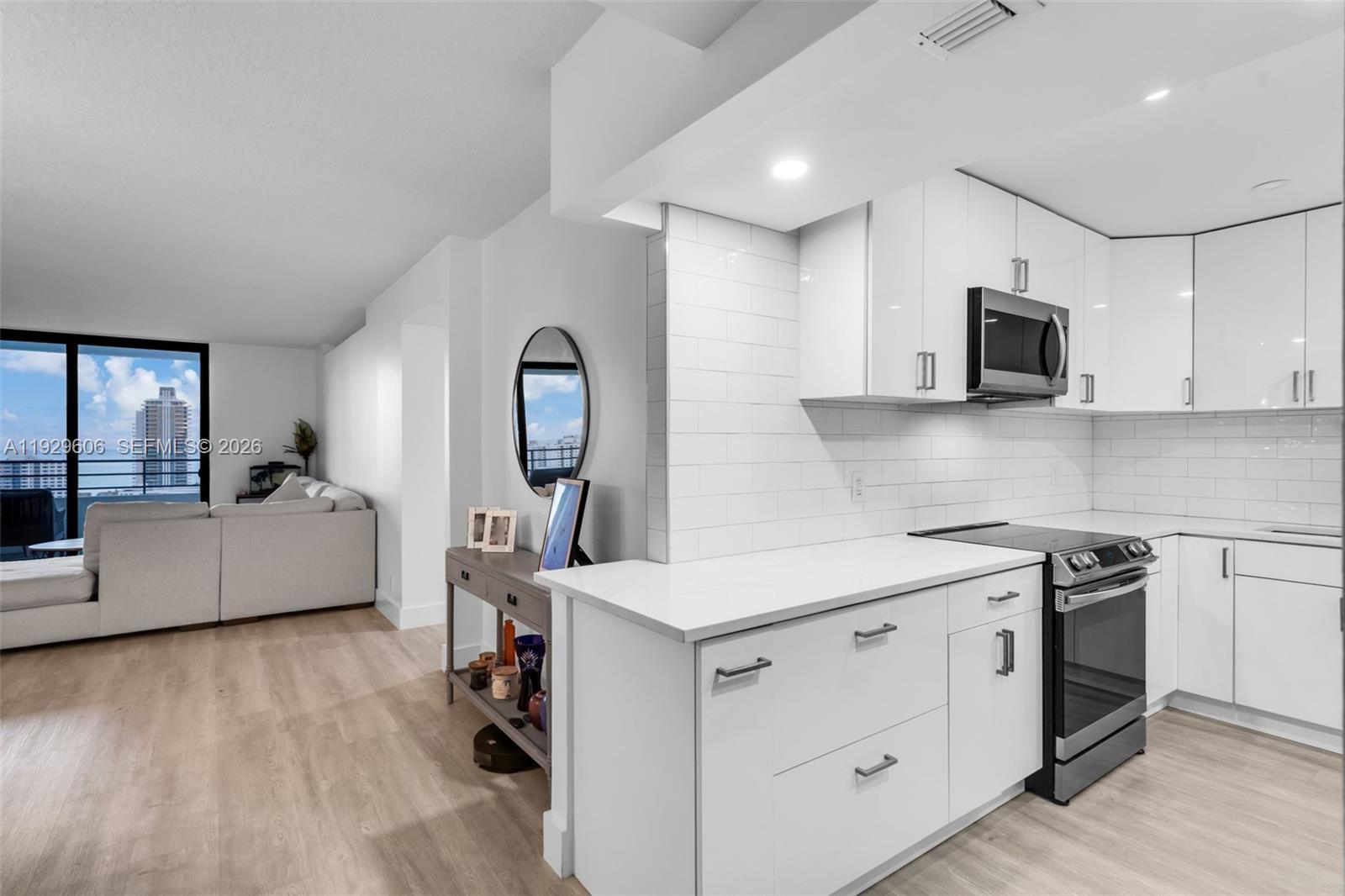 2500 Parkview Dr # 2102, Hallandale Beach FL 33009 photo 2