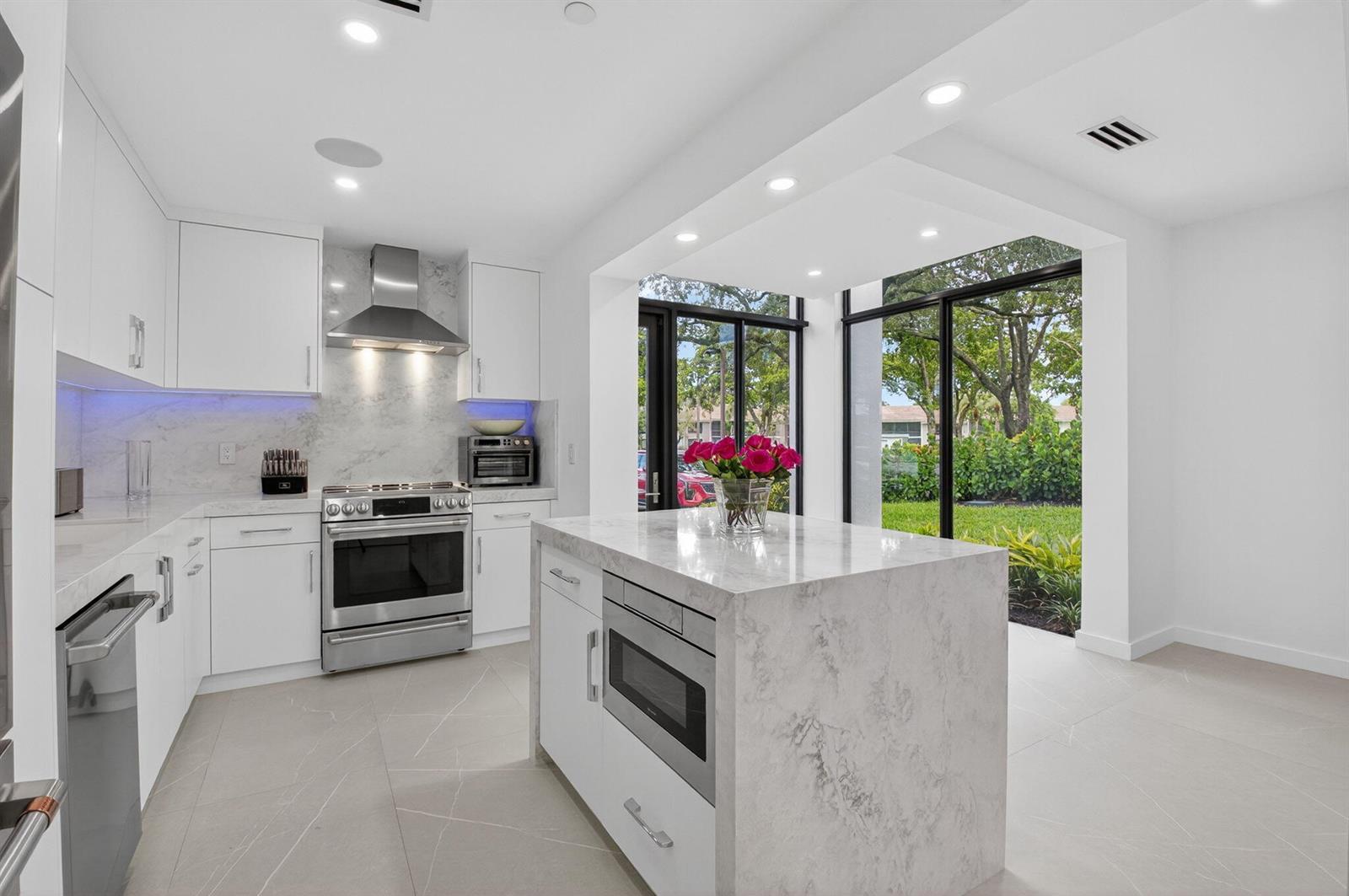 7847 Lakeside Boulevard # 1014, Boca Raton FL 33434