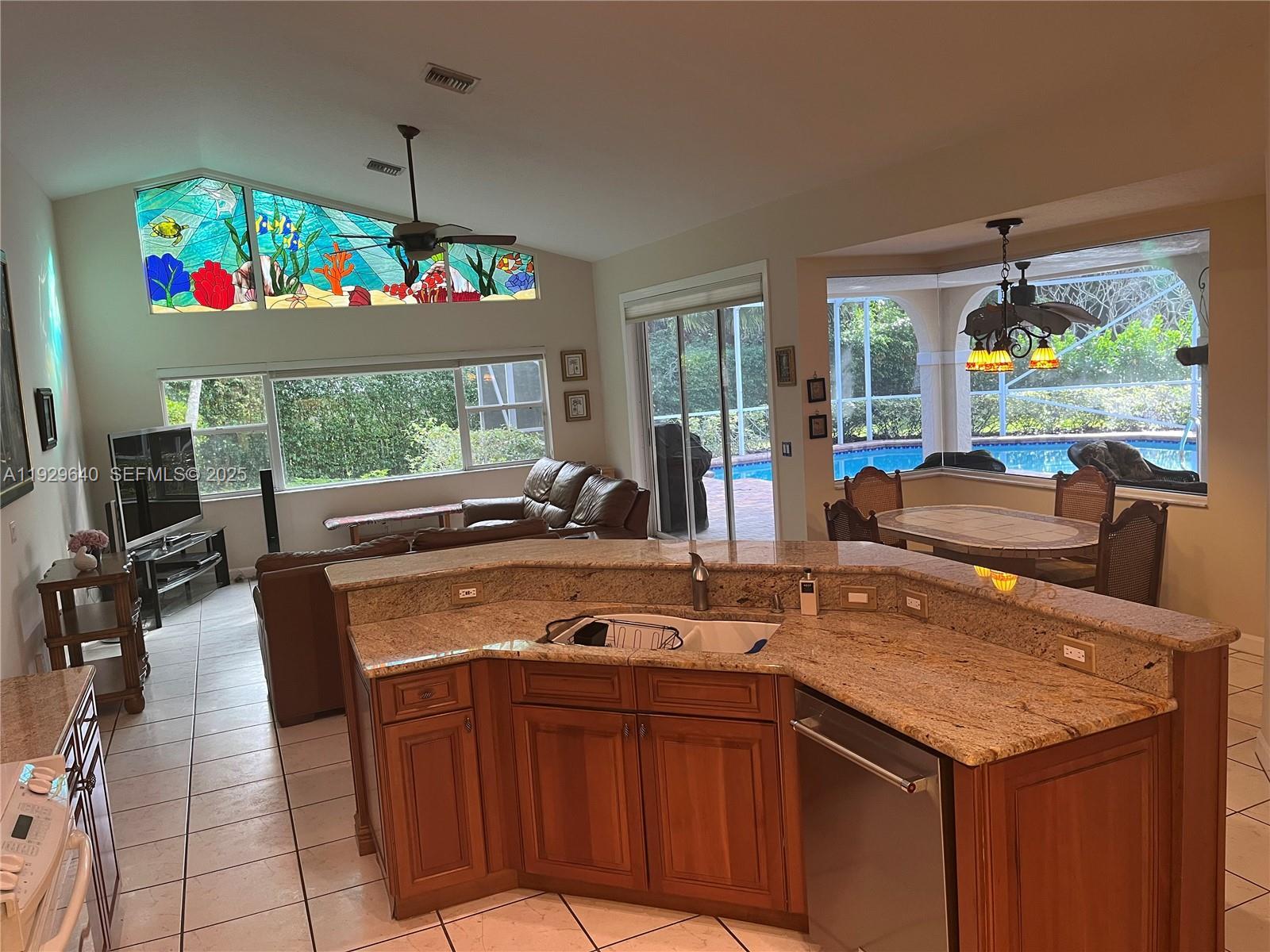 123 Victorian Ln, Jupiter FL 33458 photo 2