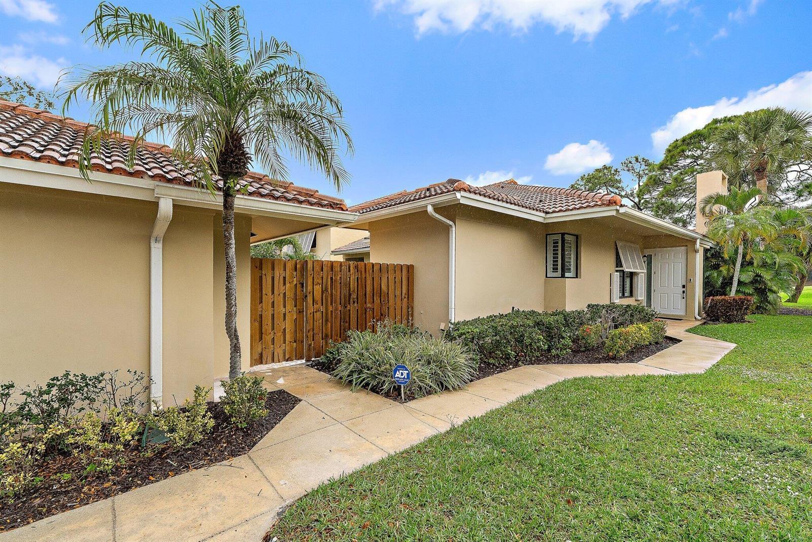150 Old Meadow Way, Palm Beach Gardens FL 33418 photo 2