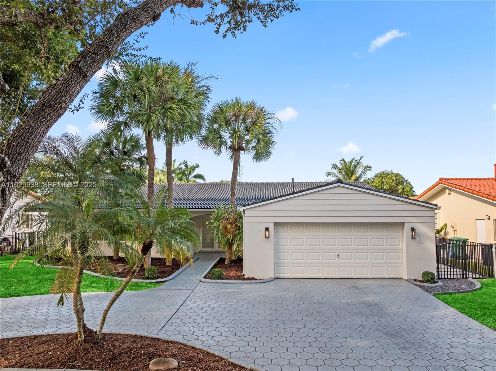 8451 Dundee Ter, Miami Lakes FL 33016 photo 5