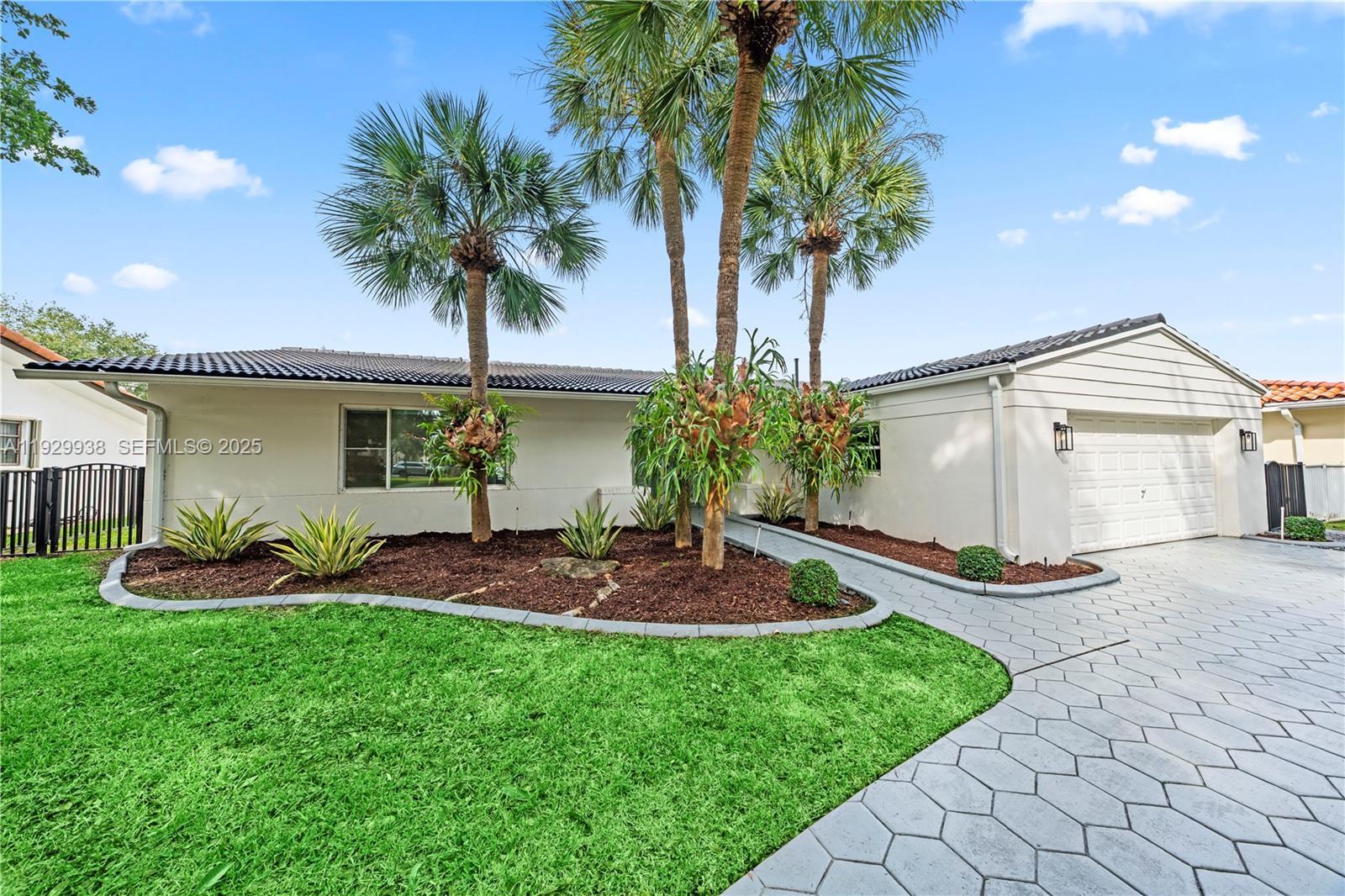 8451 Dundee Ter, Miami Lakes FL 33016 photo 4
