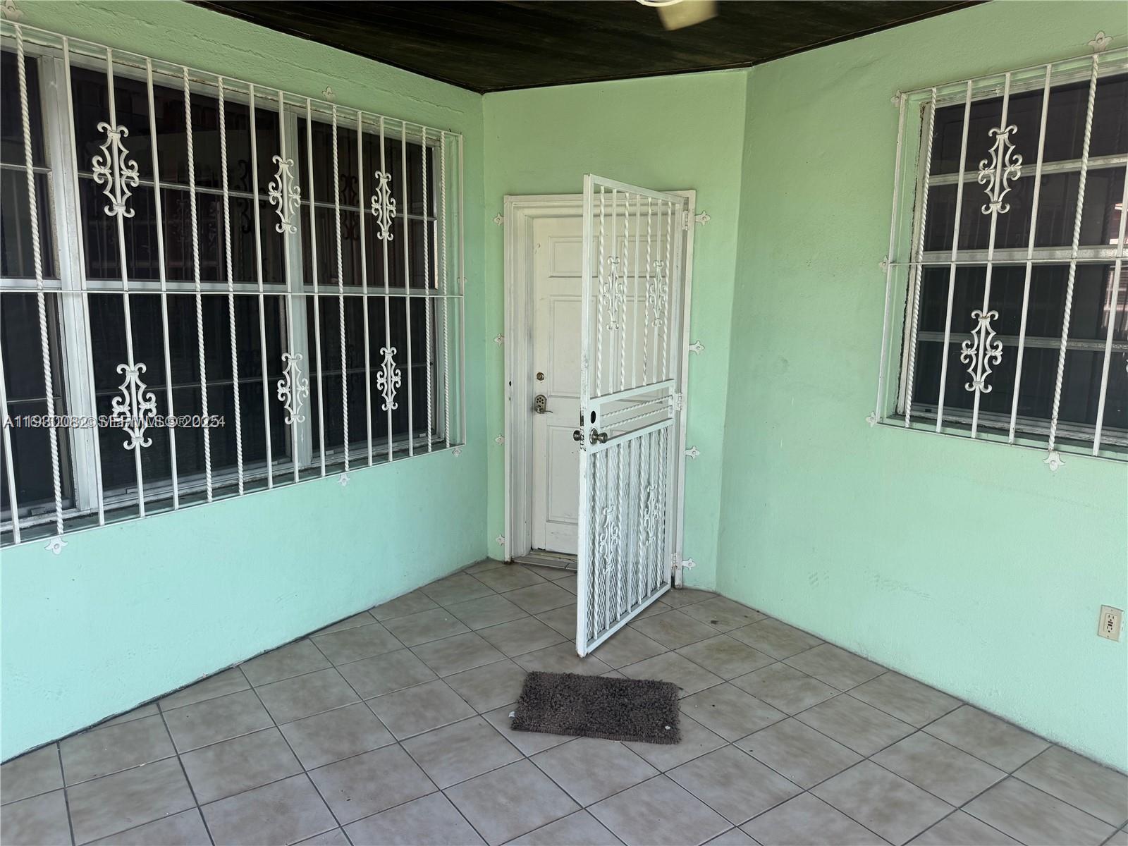 5147 NW 1st St, Miami FL 33126