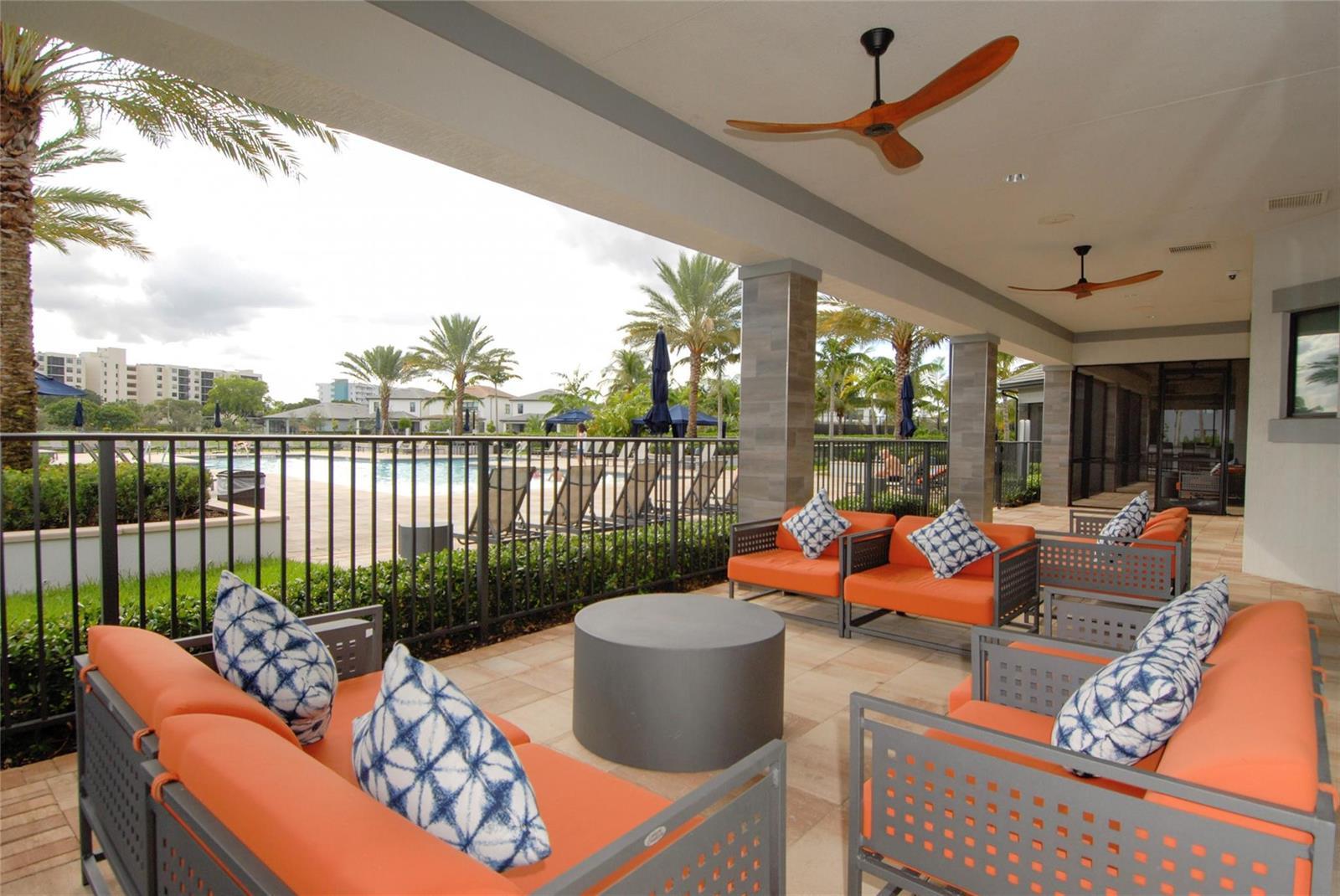 4628 Pinehurst Trail, Oakland Park FL 33309 photo 2