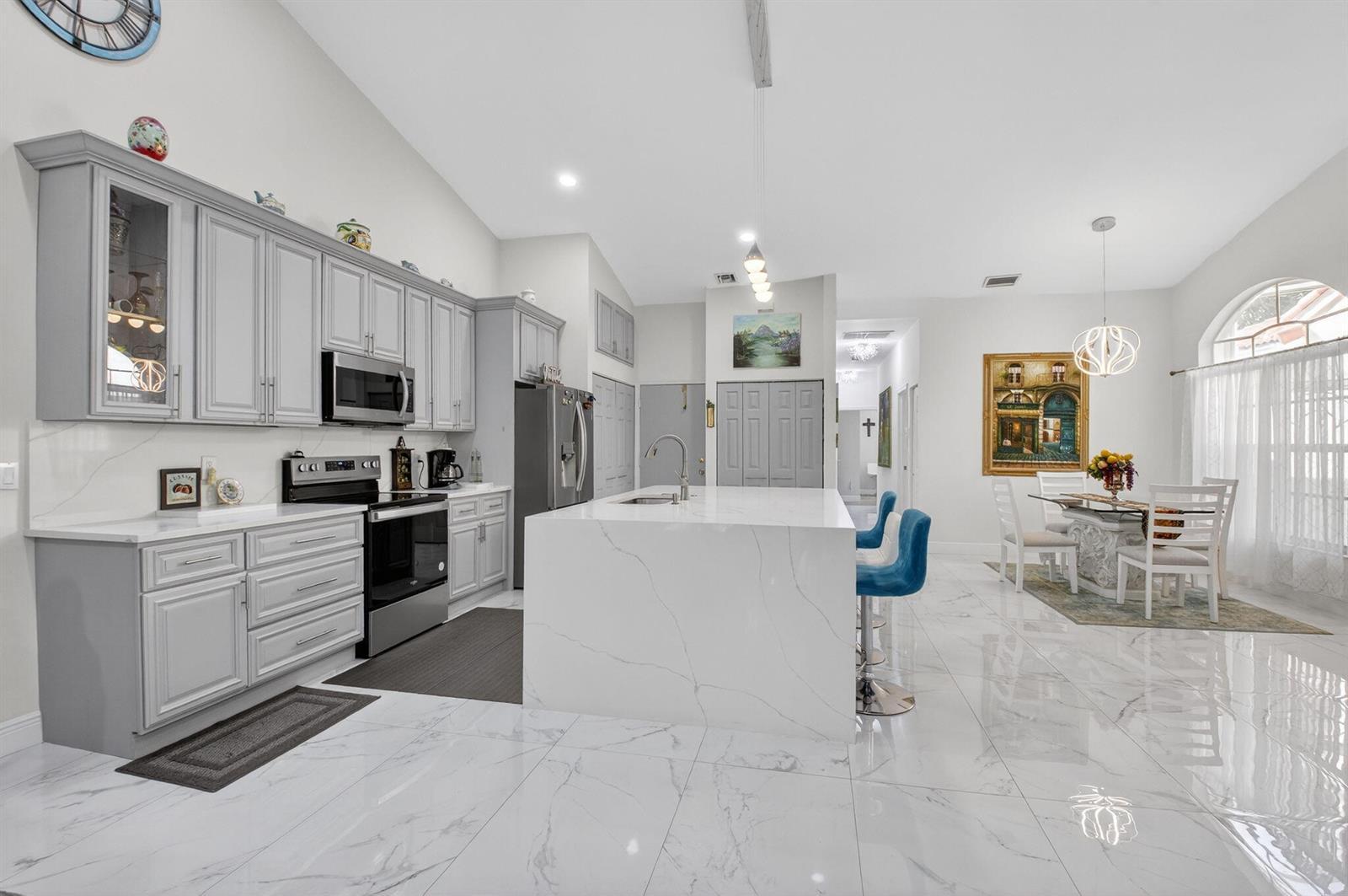 6247 Heliconia Road, Delray Beach FL 33484 photo 3