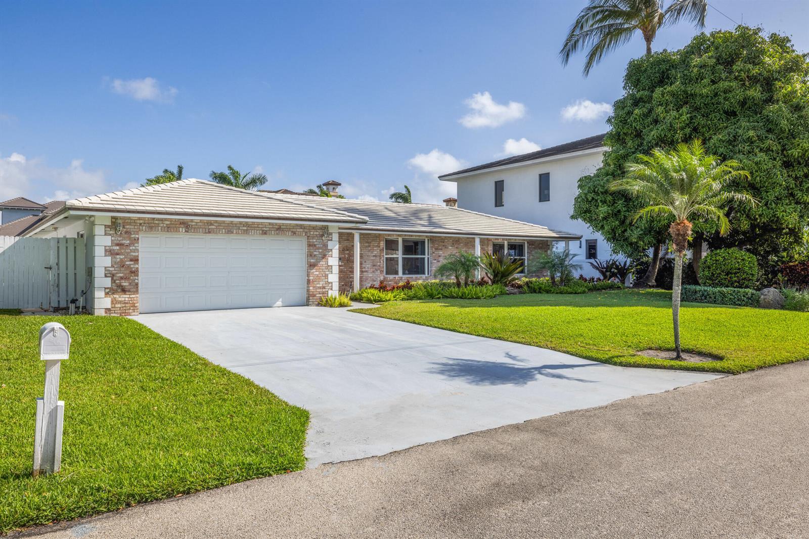 925 Cypress Drive, Delray Beach FL 33483 photo 2