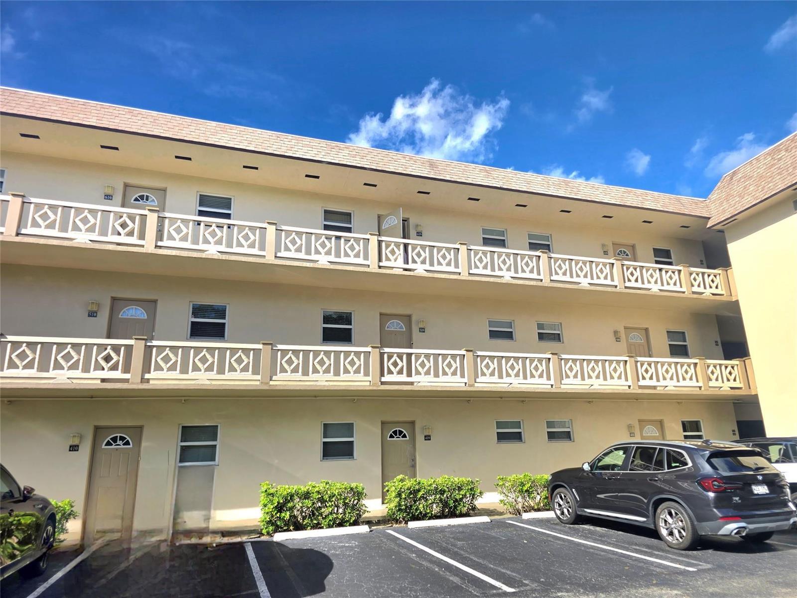 3531 NW 50th Avenue # 609, Lauderdale Lakes FL 33319 photo 2