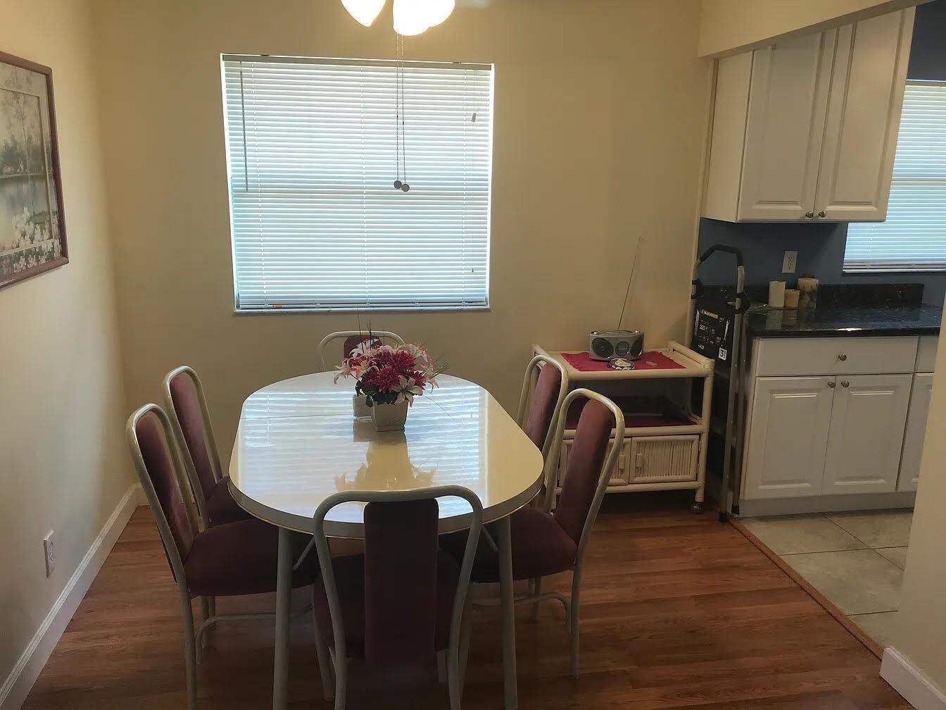 596 Saxony M, Delray Beach FL 33446 photo 5