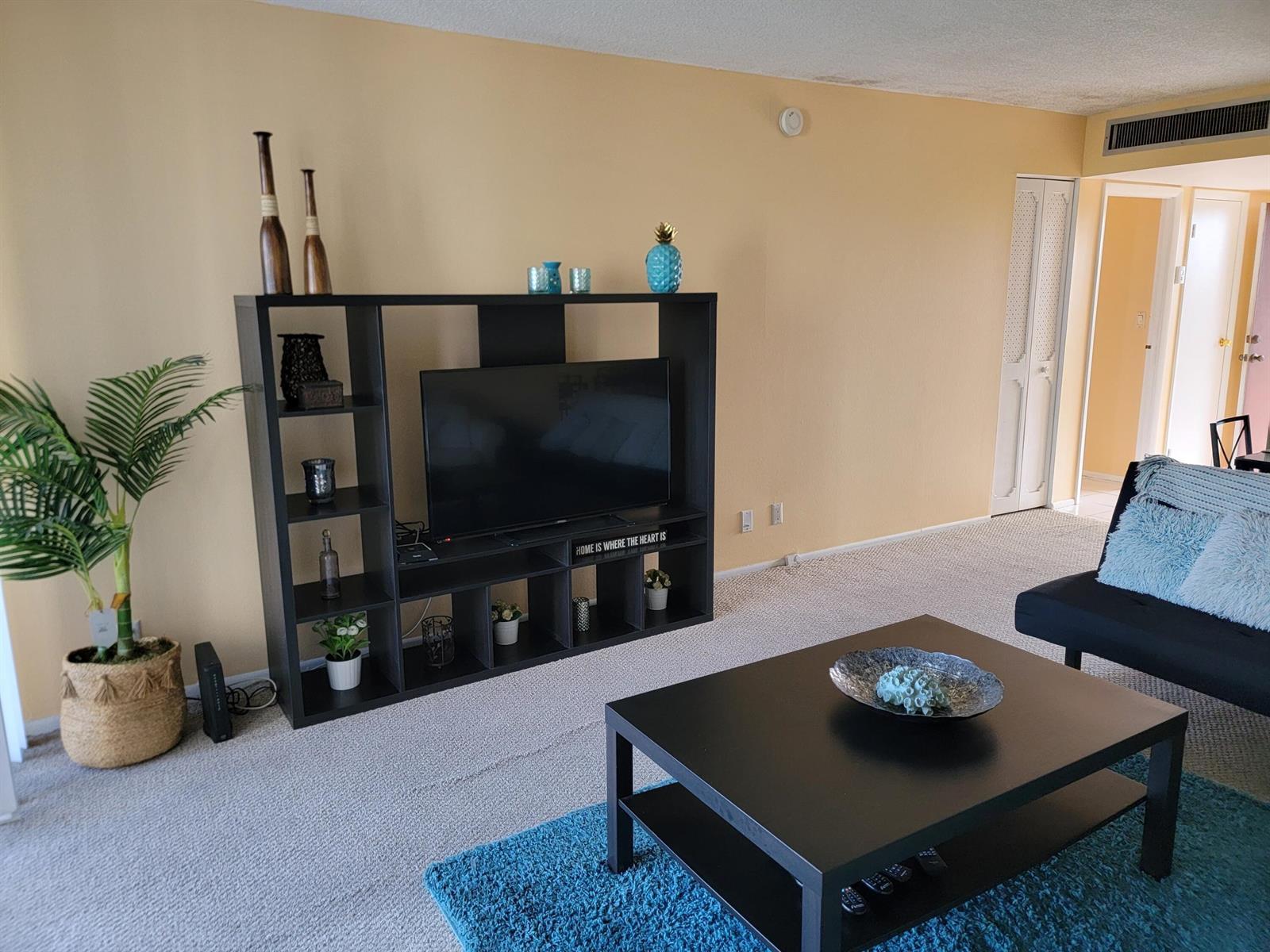 3301 N Country Club Drive # 506, Aventura FL 33180 photo 3