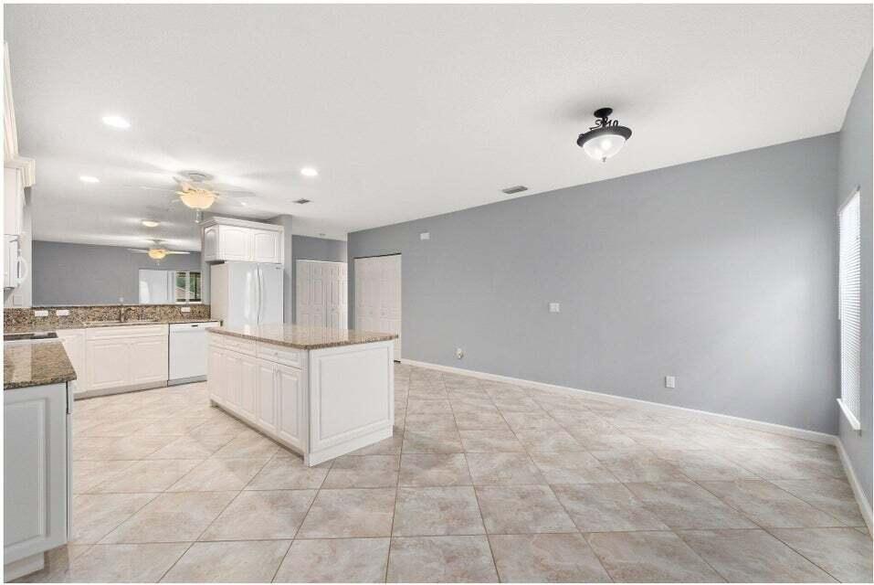2087 SE Wild Meadow Circle, Port St. Lucie FL 34952 photo 2