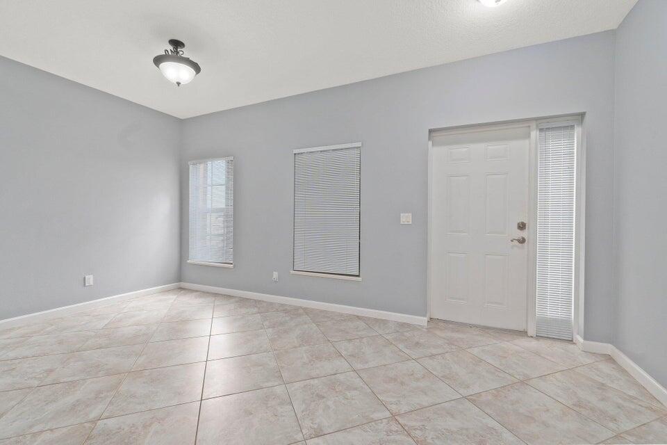 2087 SE Wild Meadow Circle, Port St. Lucie FL 34952