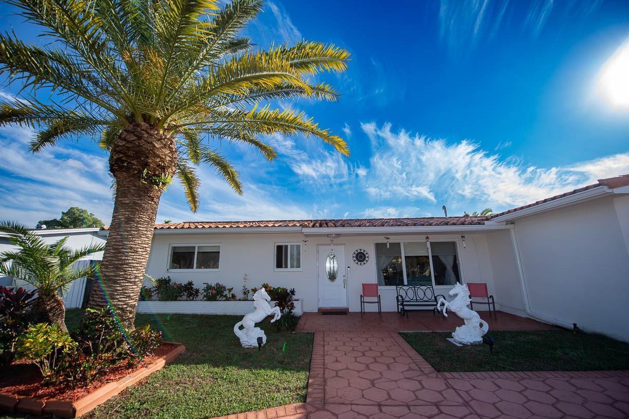 11040 NW 16th Street, Pembroke Pines FL 33026 photo 3