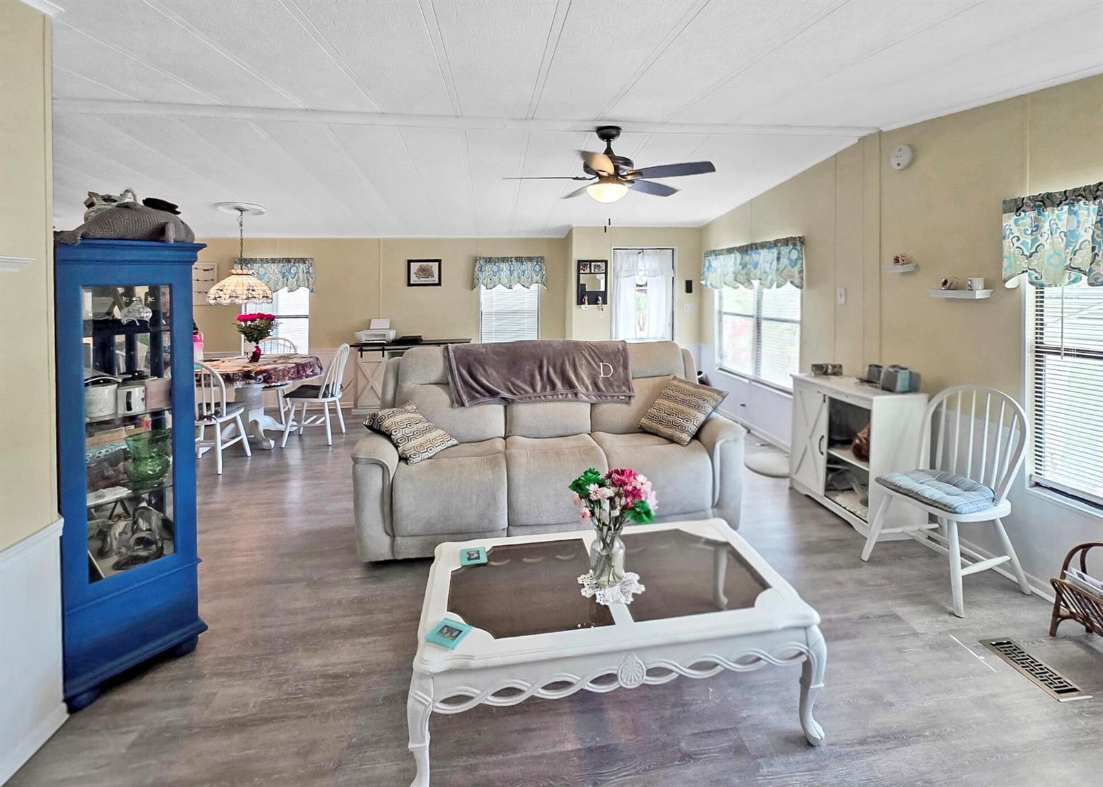 35 Flores Del Norte, Fort Pierce FL 34951 photo 4