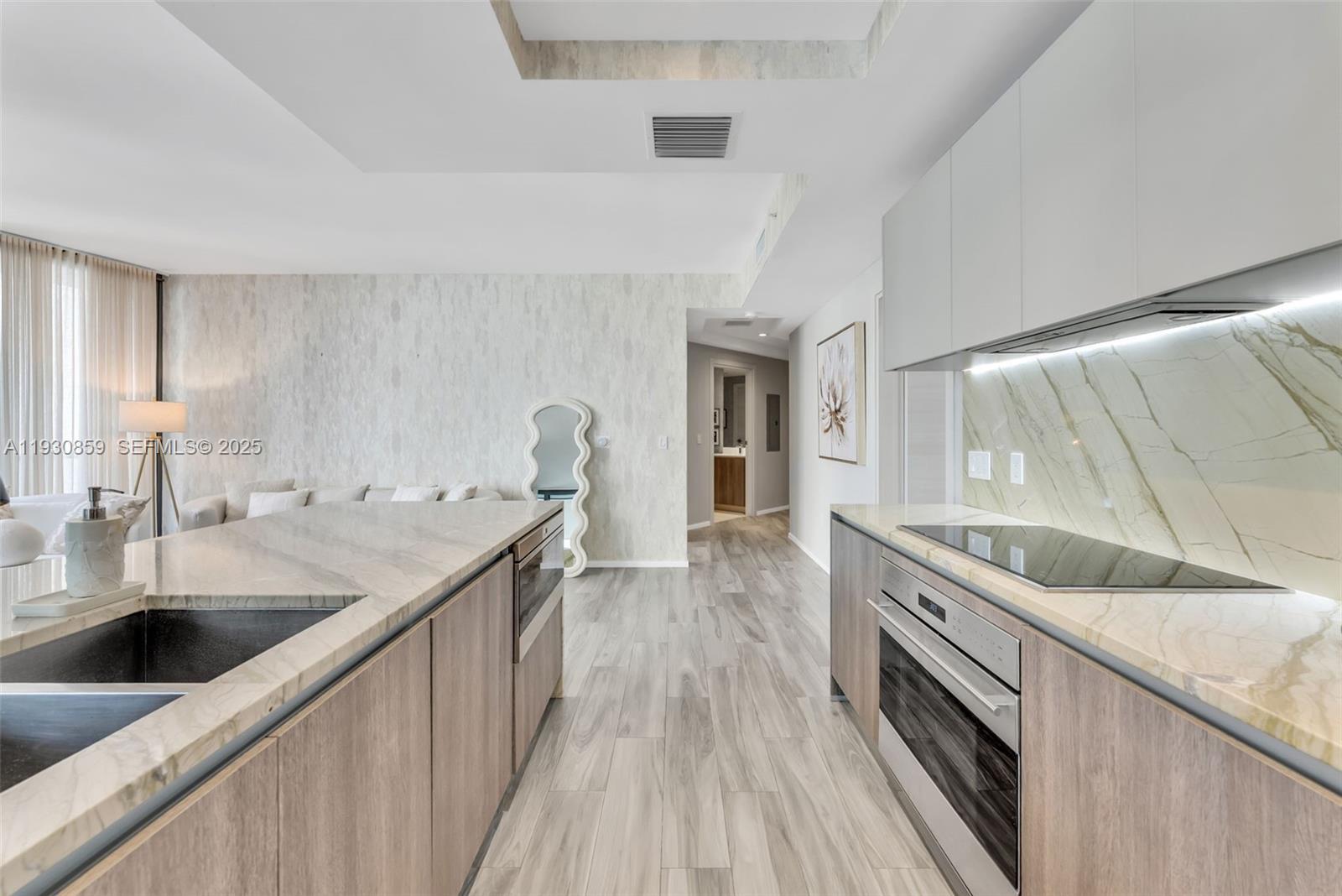 801 S Miami Ave # 1805, Miami FL 33130 photo 4