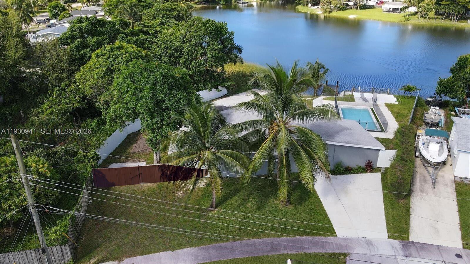 3621 SW 35th St, West Park FL 33023 photo 3