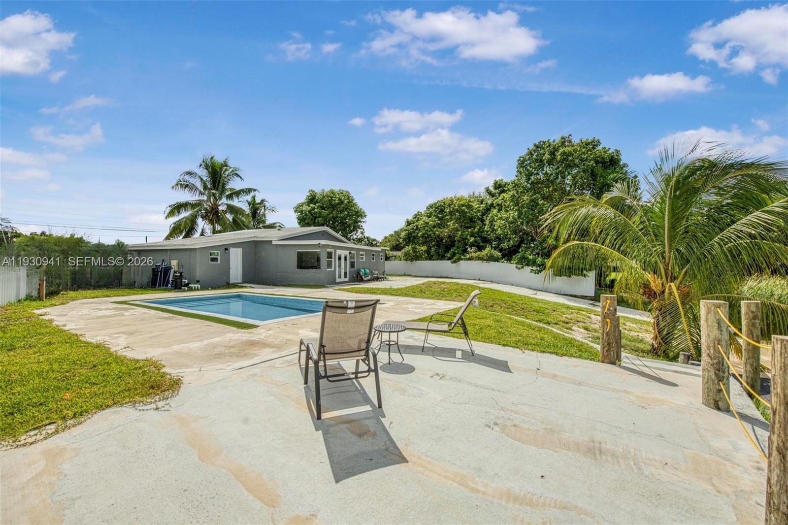 3621 SW 35th St, West Park FL 33023 photo 5